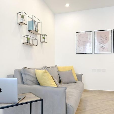 Lusso In Centro Storico - Wifi - Ac Apartment ซาโวนา ภายนอก รูปภาพ