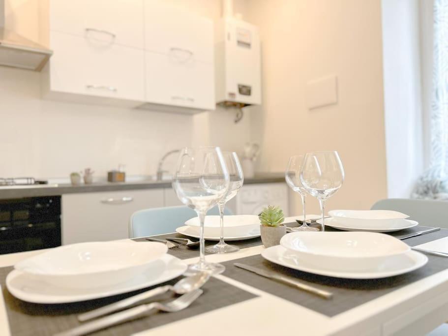 Lusso In Centro Storico - Wifi - Ac Apartment ซาโวนา ภายนอก รูปภาพ