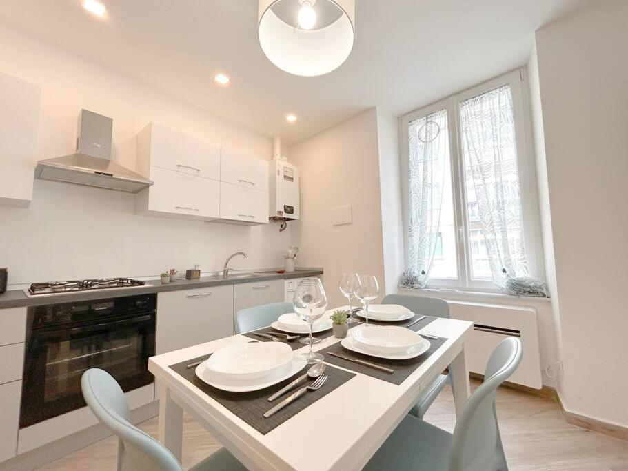Lusso In Centro Storico - Wifi - Ac Apartment ซาโวนา ภายนอก รูปภาพ