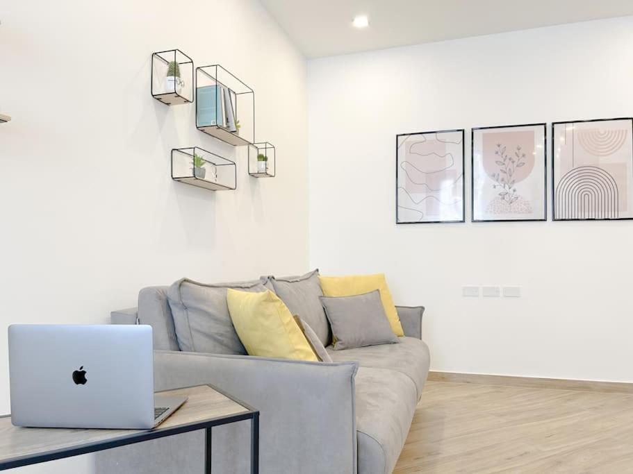 Lusso In Centro Storico - Wifi - Ac Apartment ซาโวนา ภายนอก รูปภาพ