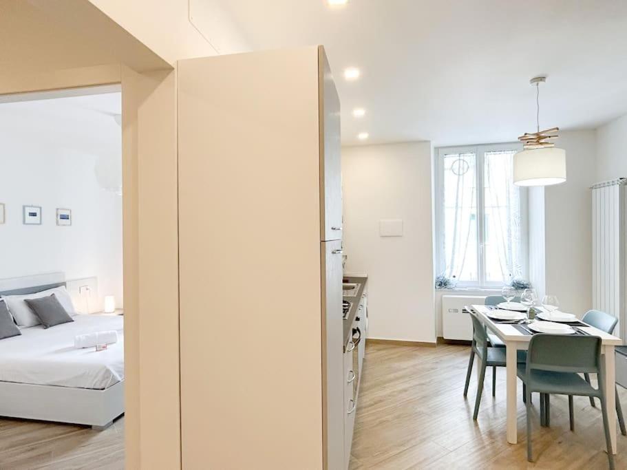 Lusso In Centro Storico - Wifi - Ac Apartment ซาโวนา ภายนอก รูปภาพ