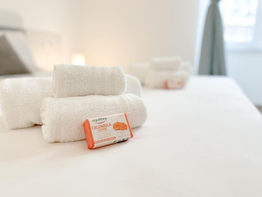 Lusso In Centro Storico - Wifi - Ac Apartment ซาโวนา ภายนอก รูปภาพ